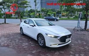 Thuê xe tự lái MAZDA3